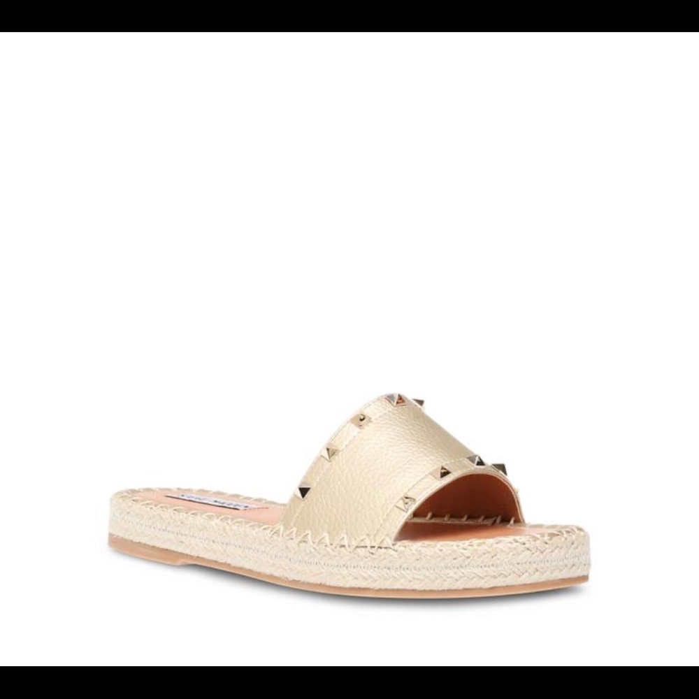 NEW in BOX Serafina Sandal. Size 9